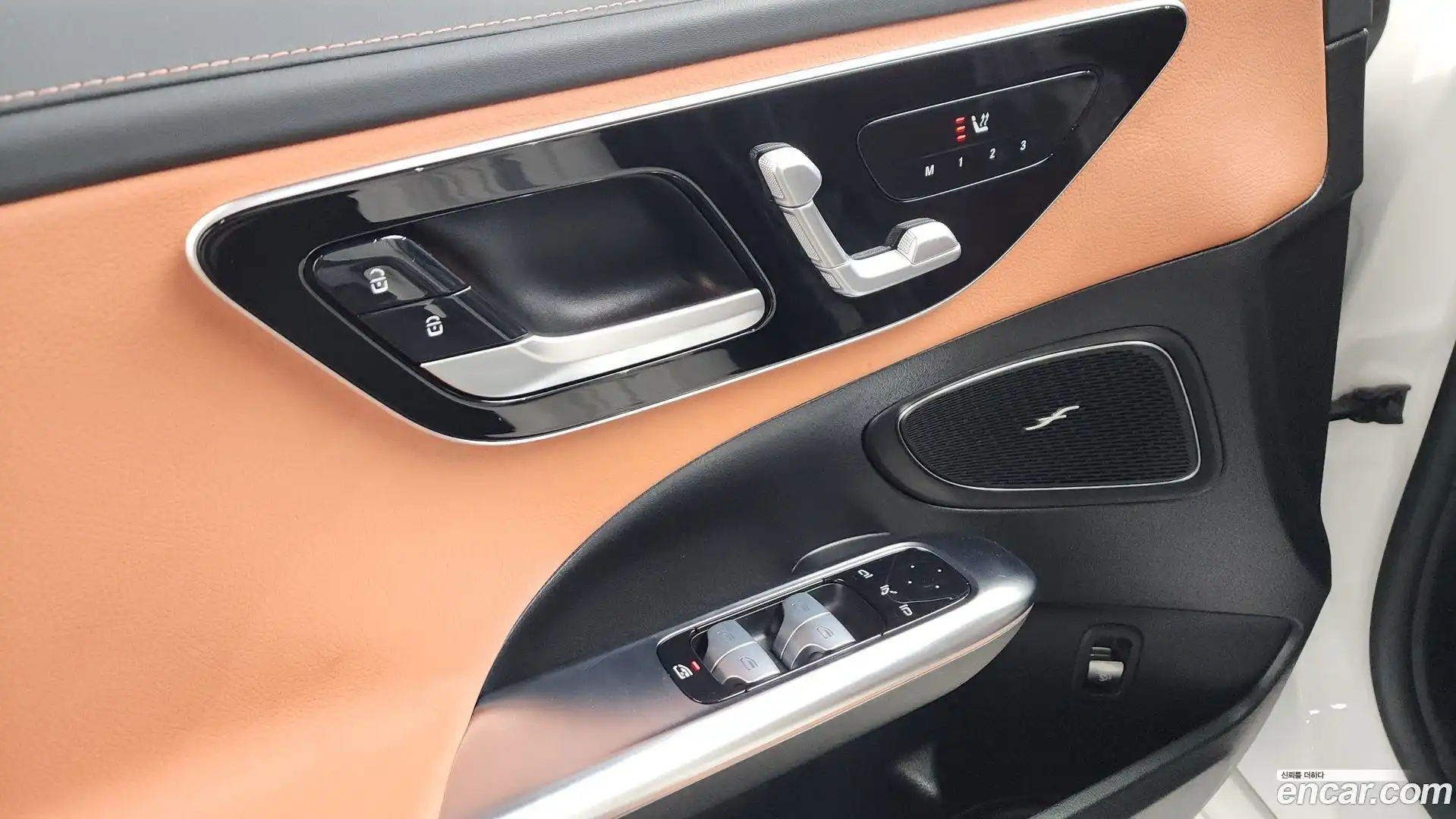 C-Class Mercedes-Benz 2023.1-OPTION-043