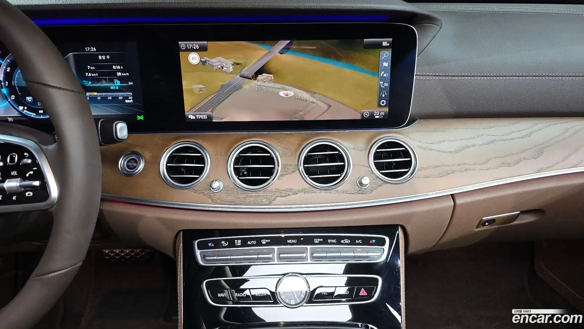 E-Class Mercedes-Benz 2019.6-OPTION-017