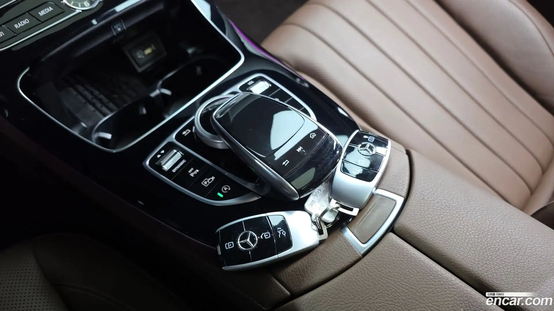 E-Class Mercedes-Benz 2019.6-OPTION-022