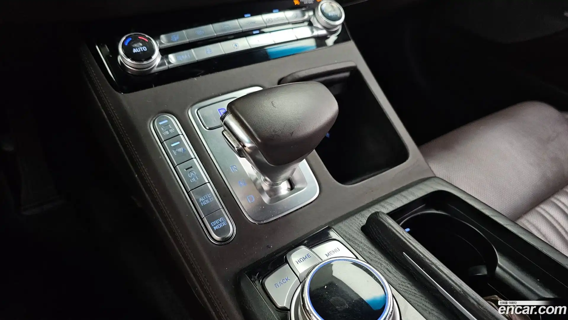 G90 Genesis 2019.0-INNER-009