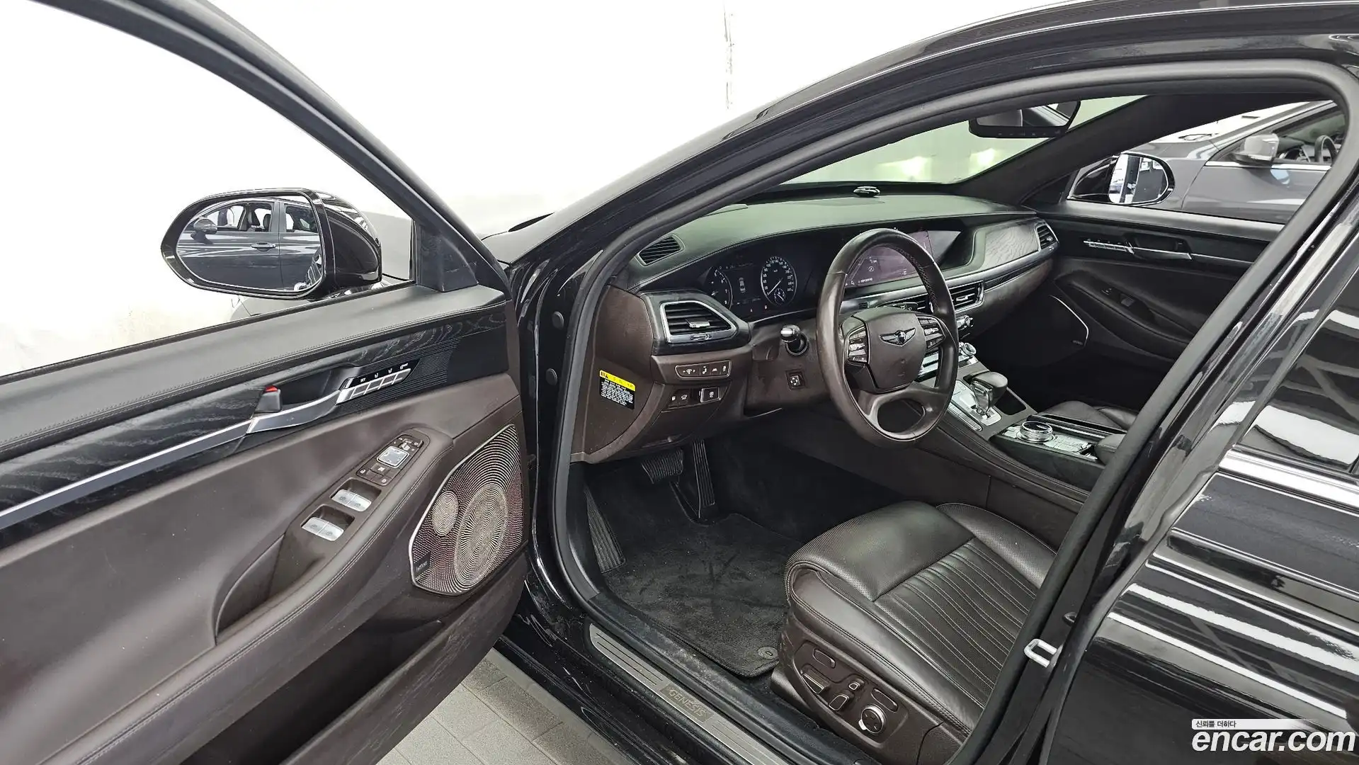 G90 Genesis 2019.0-INNER-010