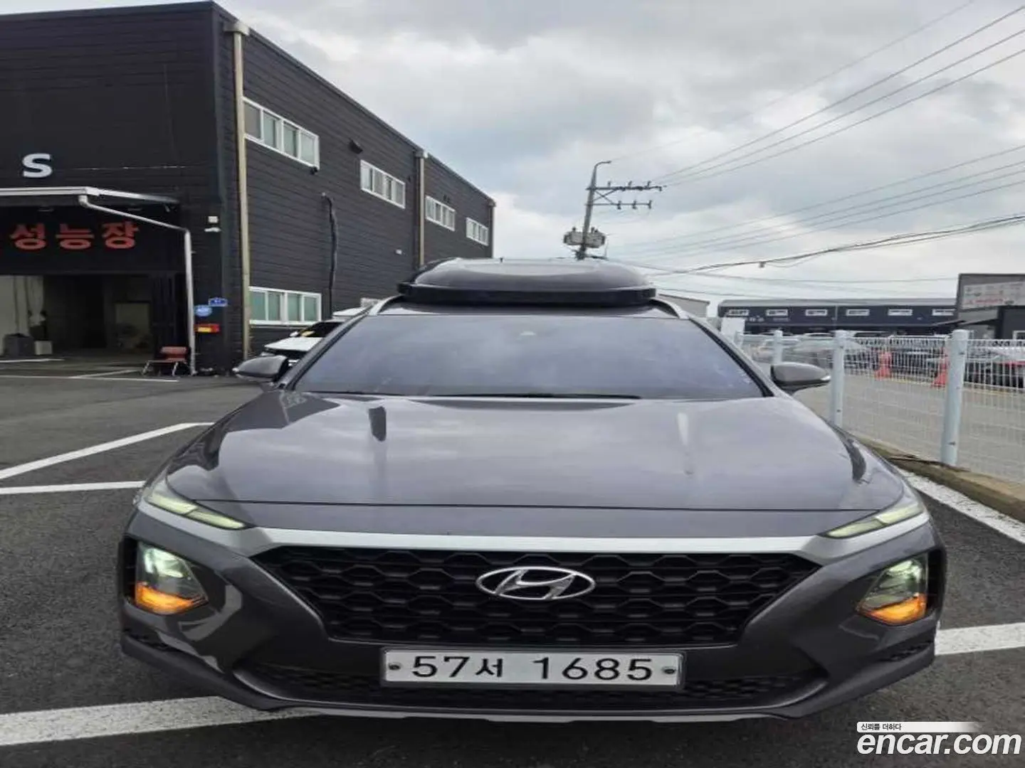Main__Slider__Photo:Santafe Hyundai 2018.5-0