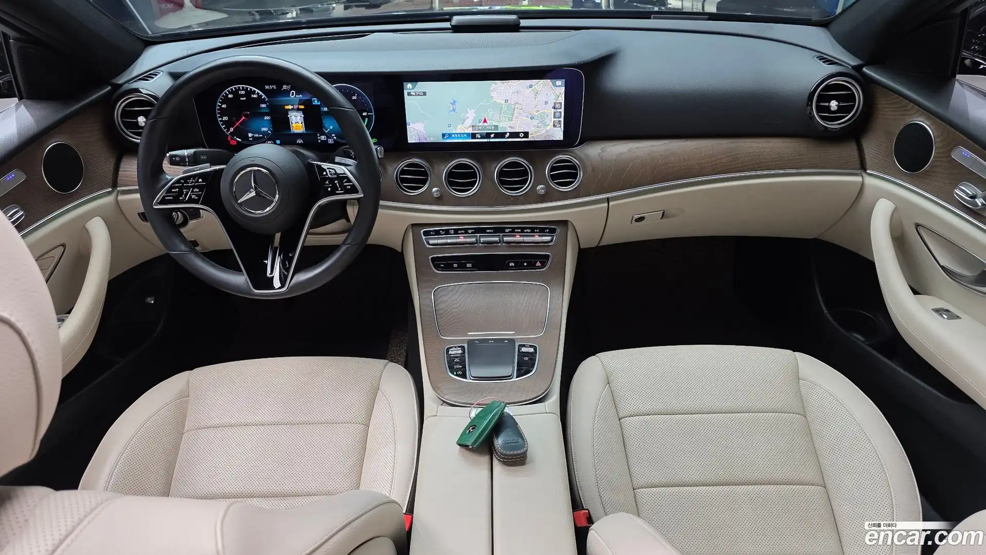 E-Class Mercedes-Benz 2021.7-INNER-007