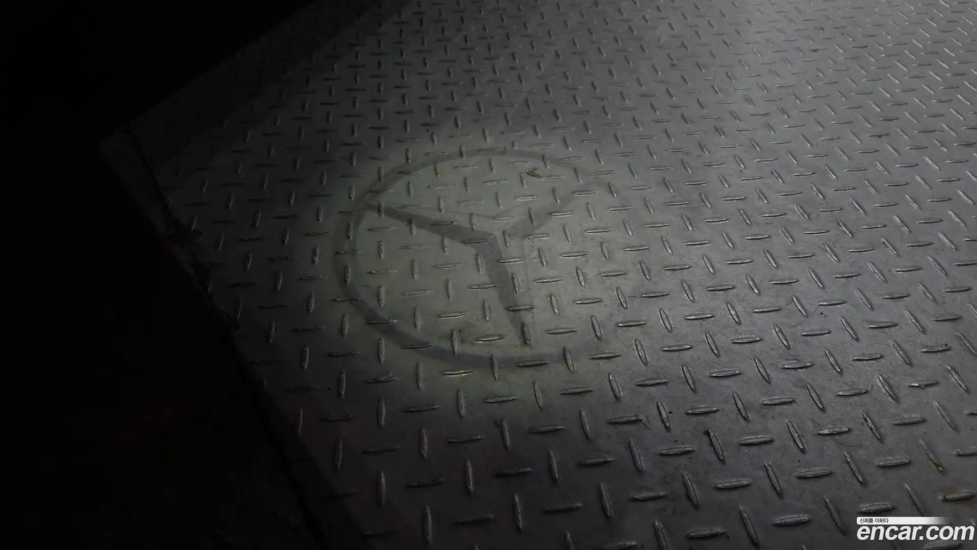 E-Class Mercedes-Benz 2021.7-OPTION-023