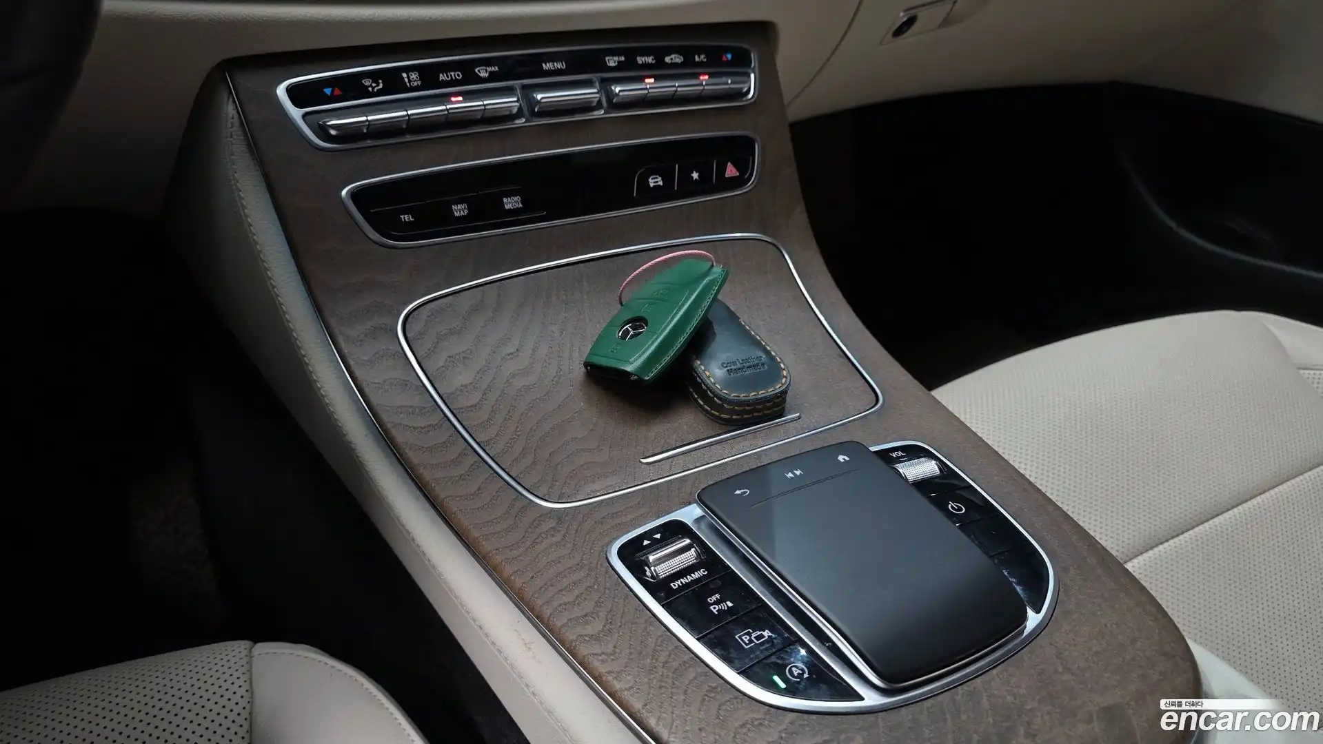 E-Class Mercedes-Benz 2021.7-OPTION-041