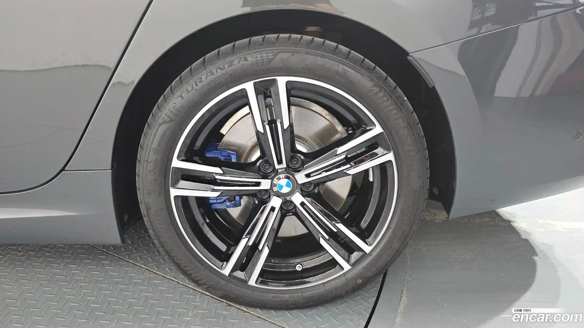3-Series BMW 2025.7-OUTER-031