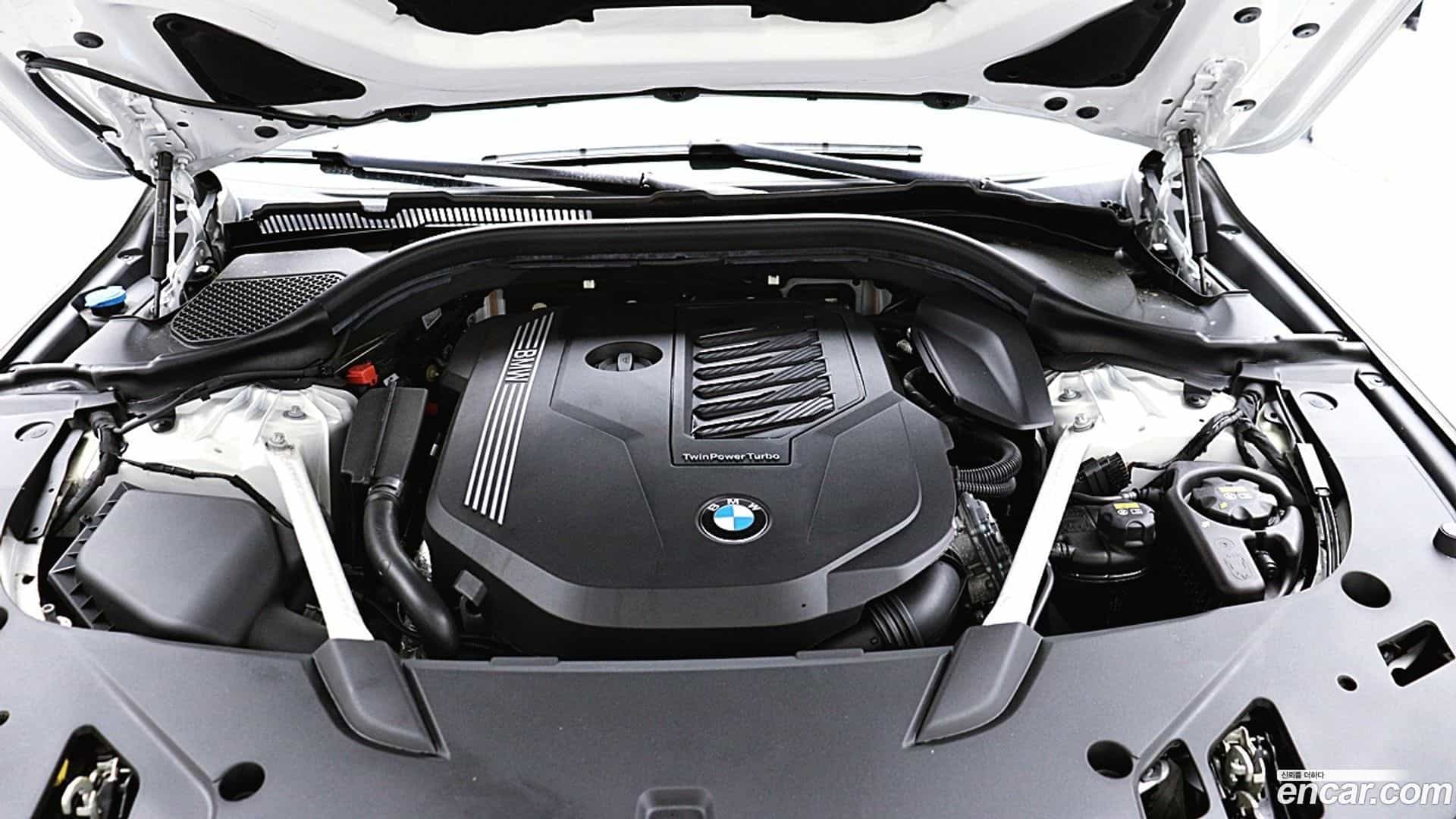 Gran Turismo BMW 2022.2-OUTER-006