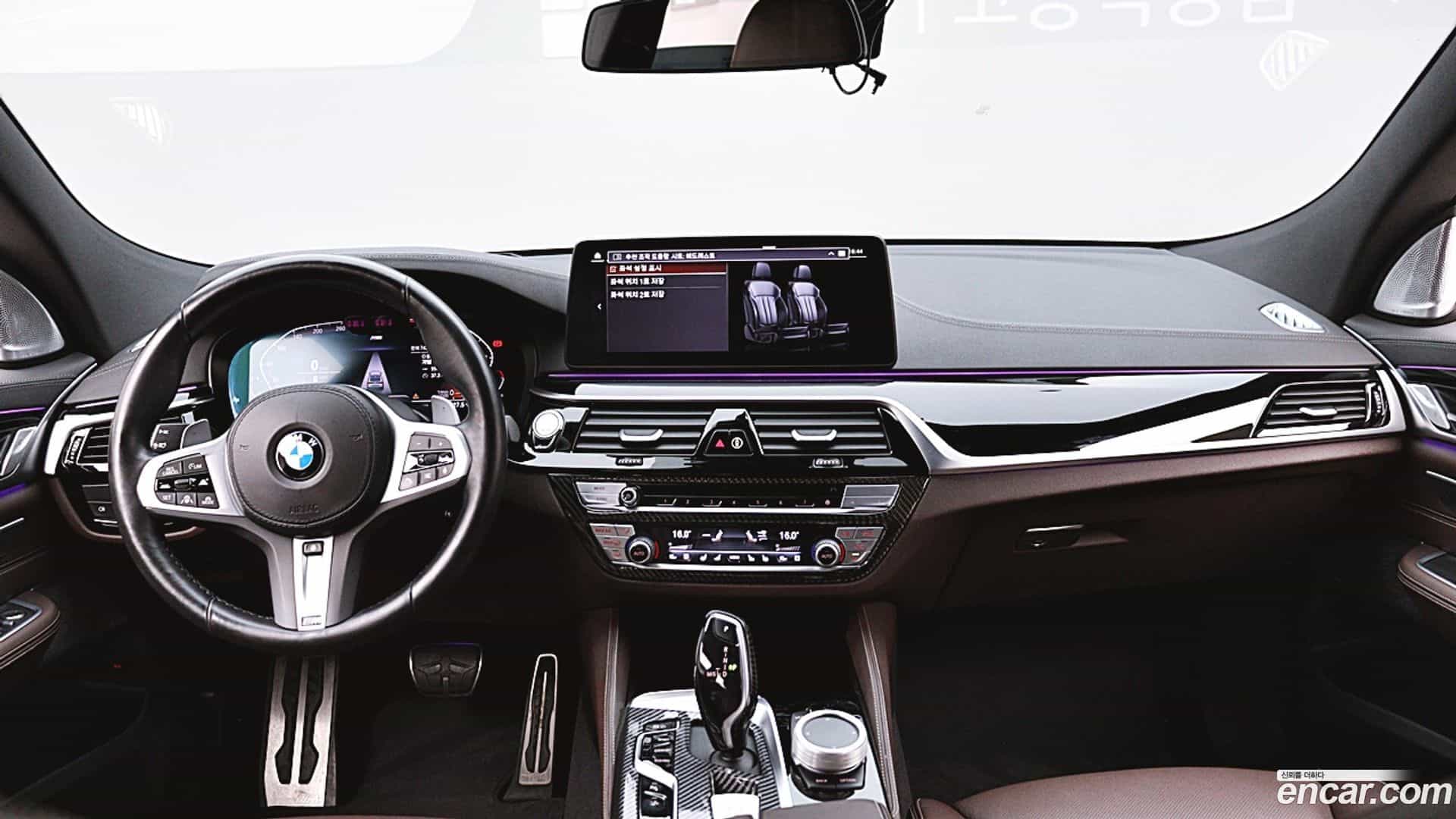 Gran Turismo BMW 2022.2-INNER-007