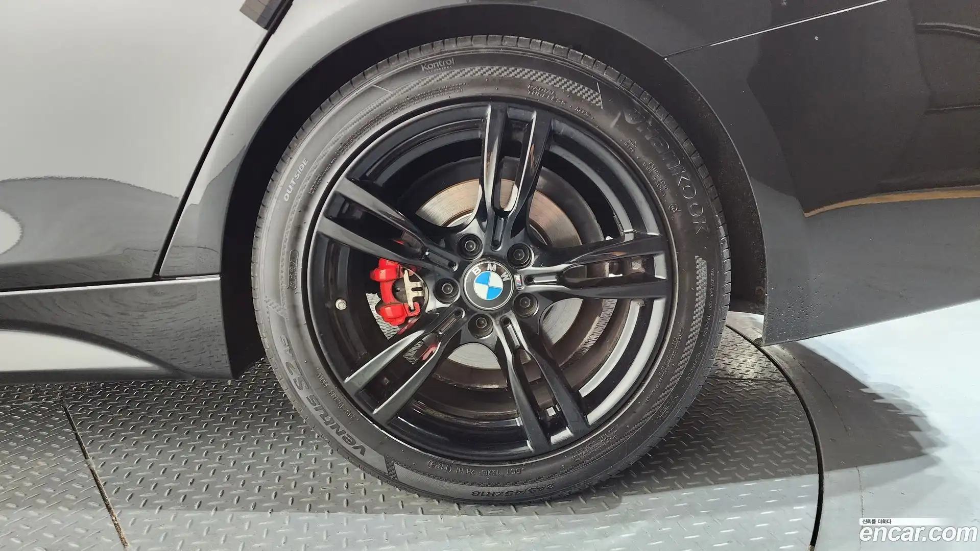 3-Series BMW 2018.0-OUTER-031