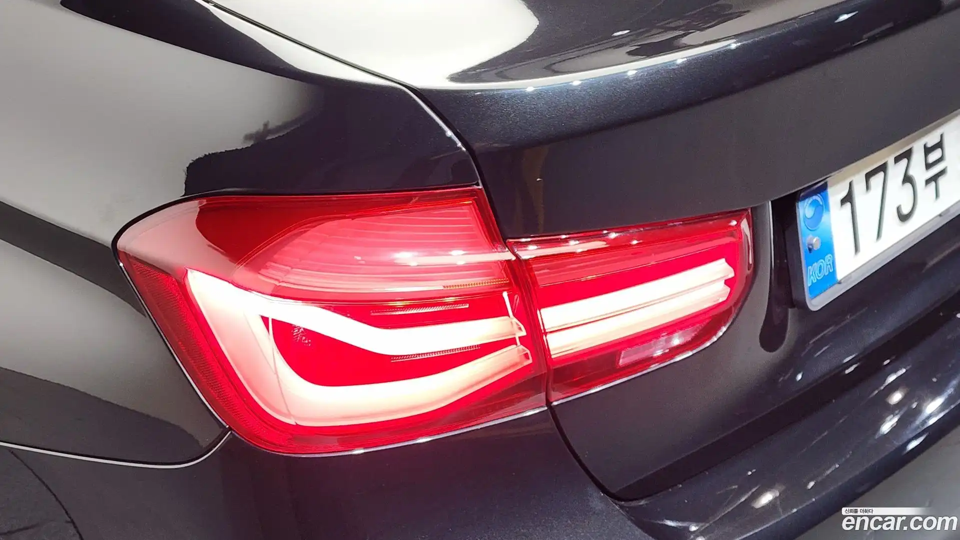 3-Series BMW 2018.0-OUTER-033