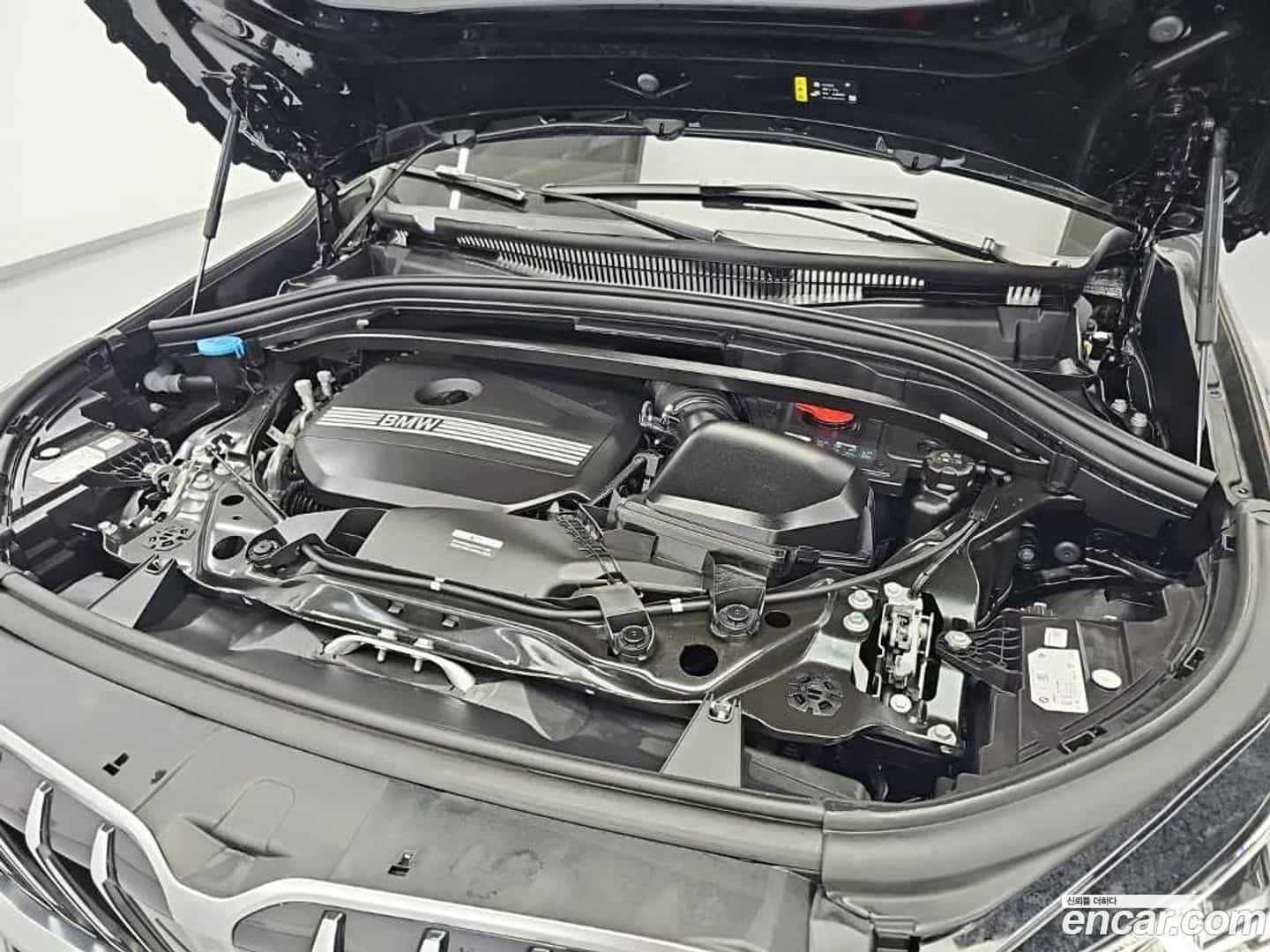 X1 BMW 2023.10-OUTER-005