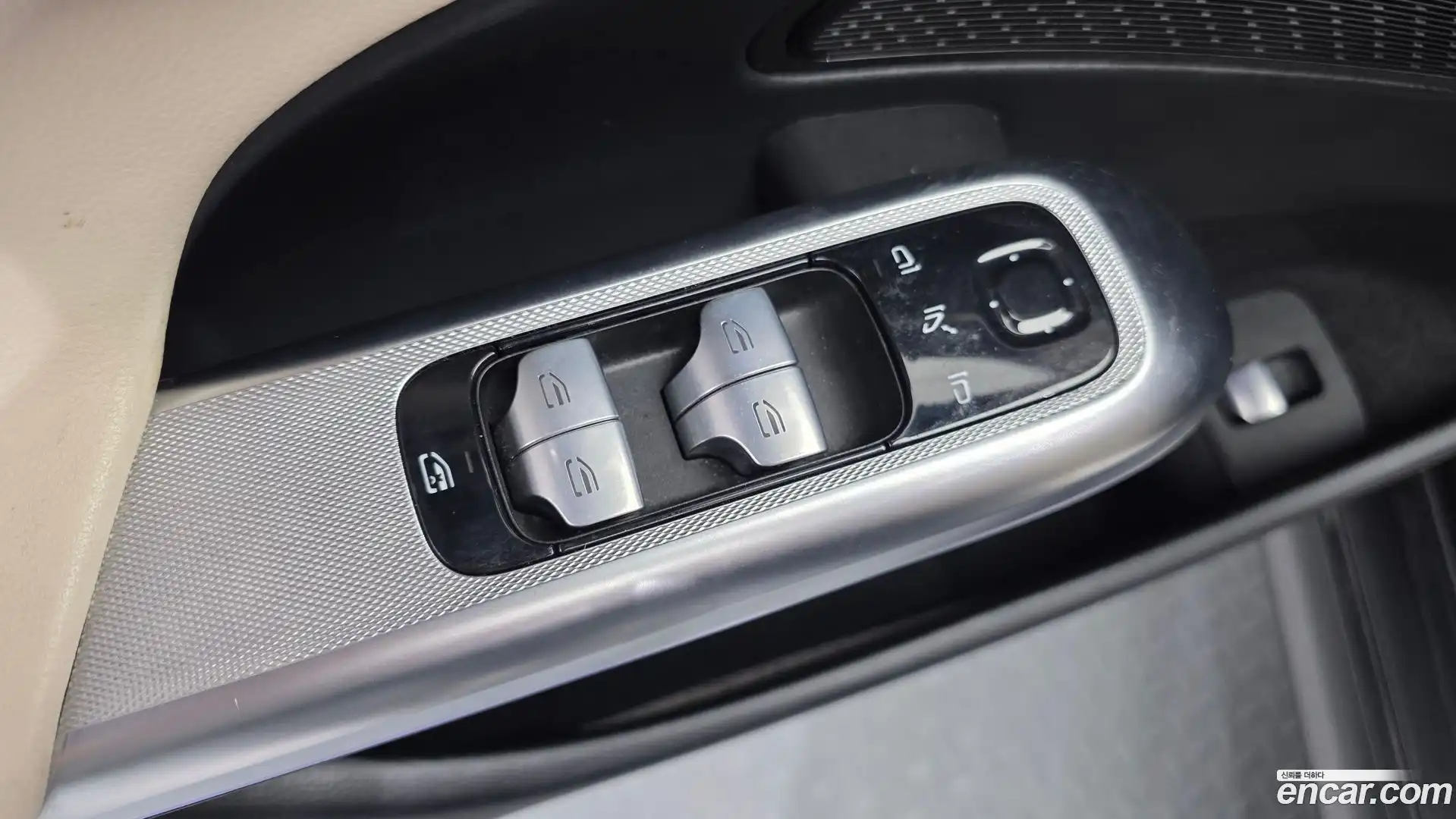 E-Class Mercedes-Benz 2024.5-OPTION-024