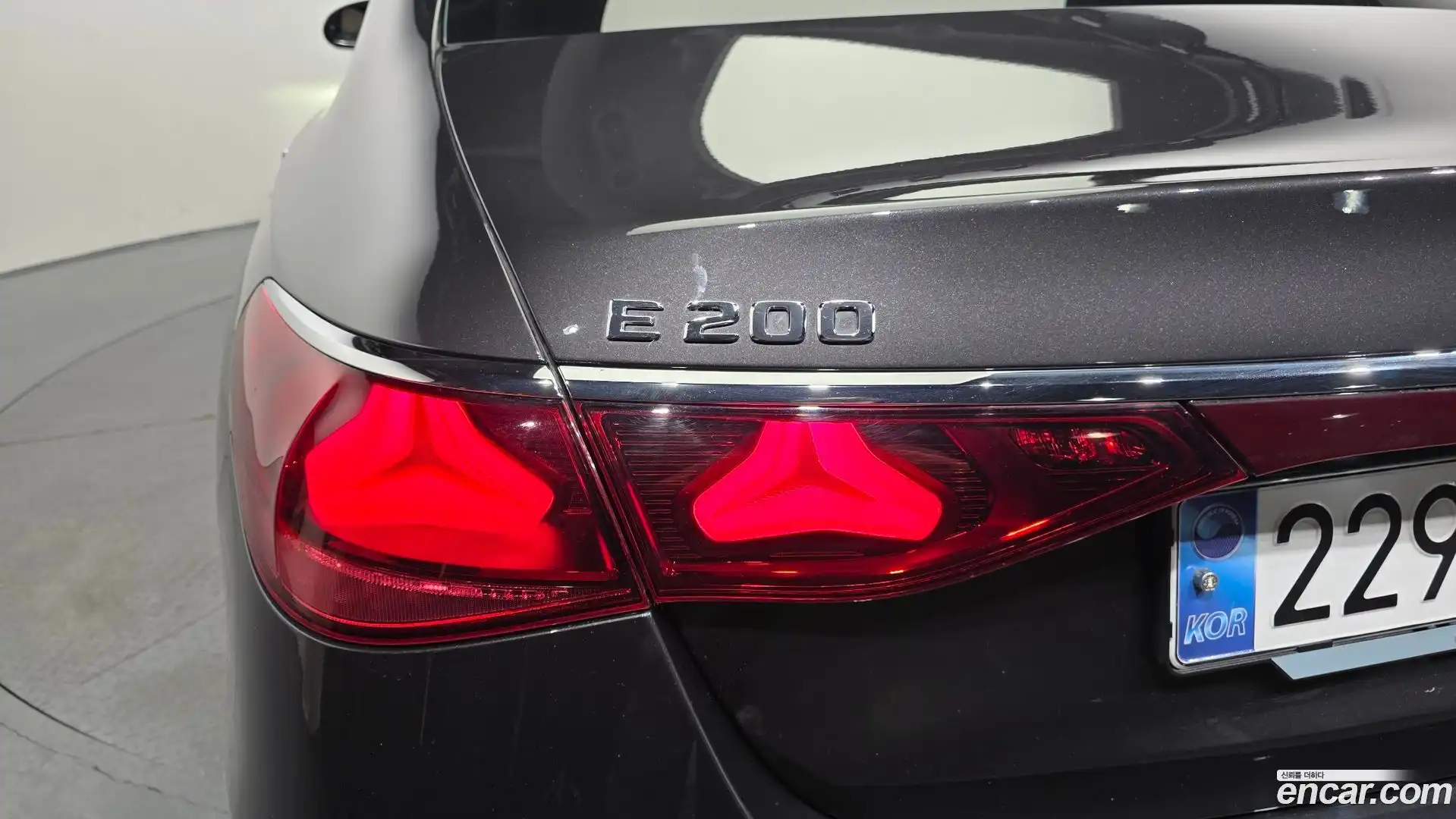 E-Class Mercedes-Benz 2024.5-OUTER-033