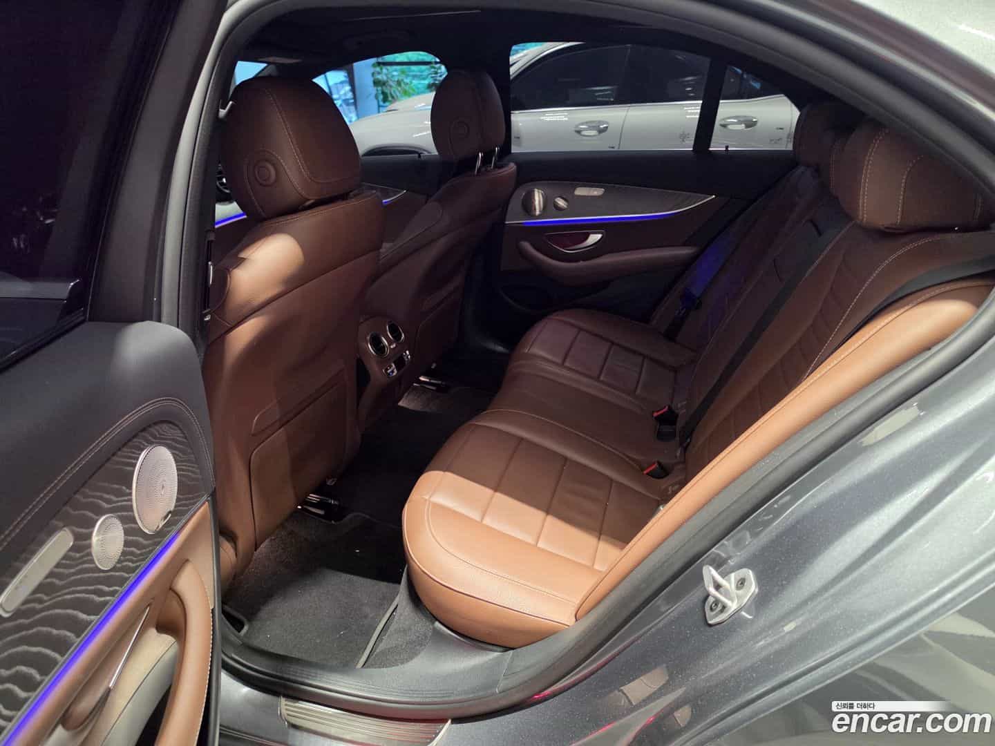 E-Class Mercedes-Benz 2022.5-INNER-010