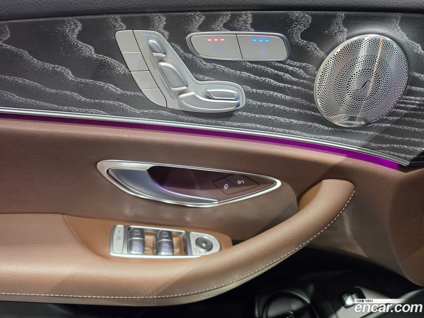 E-Class Mercedes-Benz 2022.5-OPTION-016