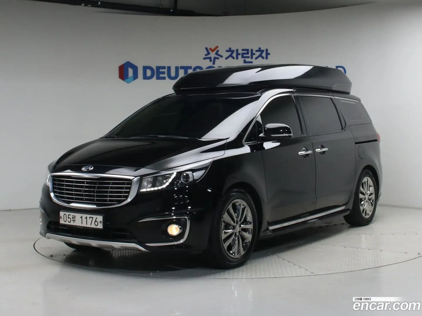 Main__Slider__Photo:Canival Kia 2017.7-0