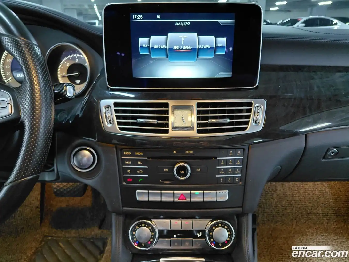 CLS-Class Mercedes-Benz 2016.11-OPTION-016