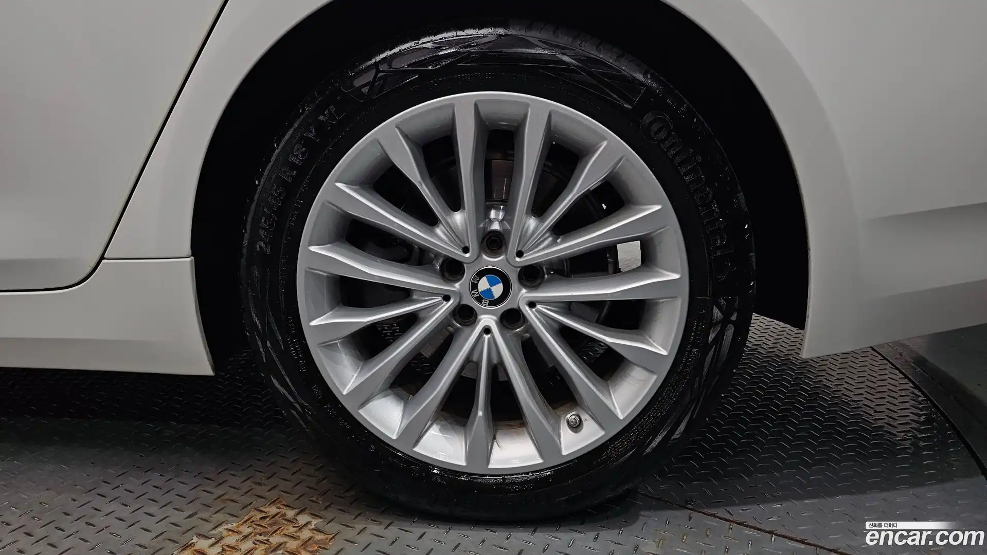 5-Series BMW 2021.6-OUTER-031