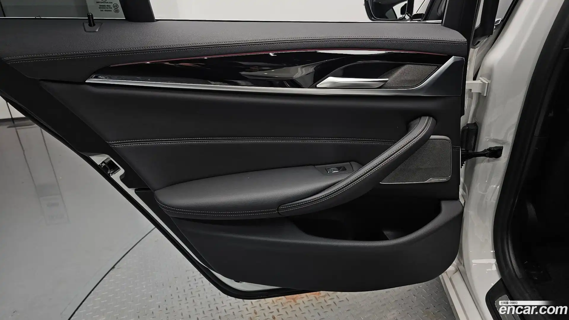 5-Series BMW 2021.6-INNER-035