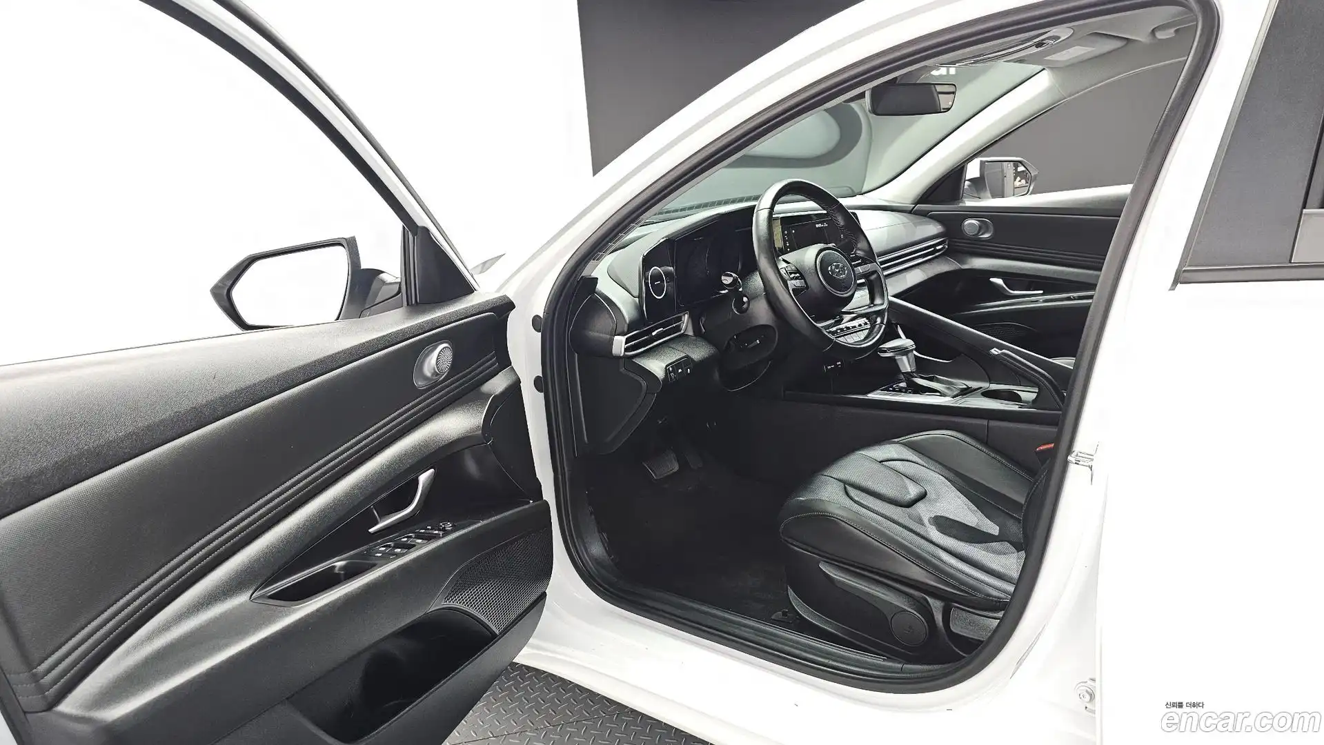 AVANTE Hyundai 2020.11-INNER-010