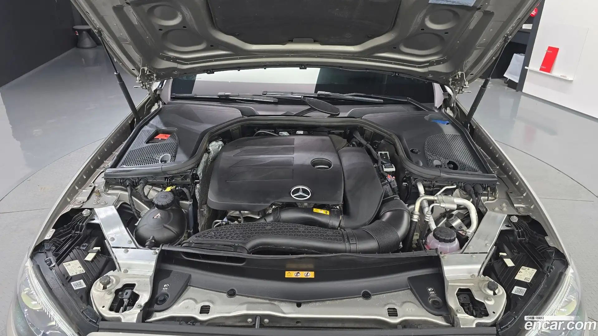 E-Class Mercedes-Benz 2022.7-OUTER-006