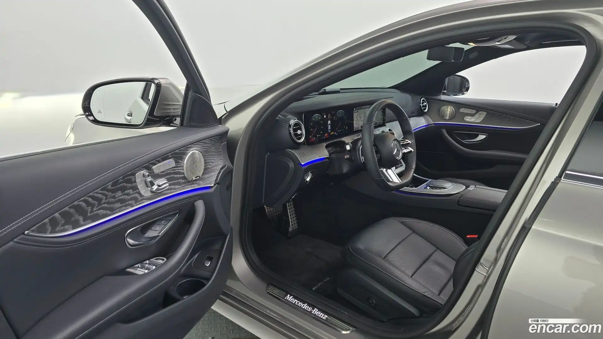 E-Class Mercedes-Benz 2022.7-INNER-010