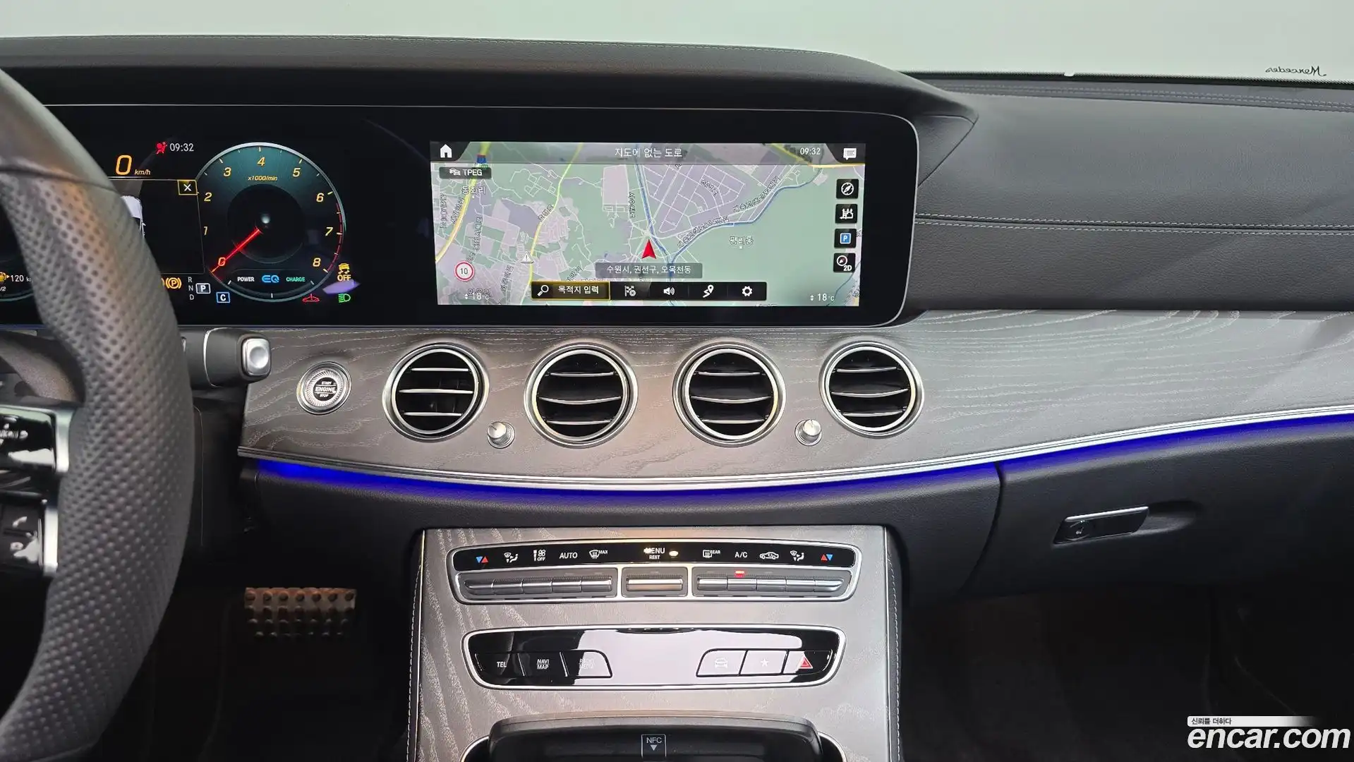 E-Class Mercedes-Benz 2022.7-OPTION-017