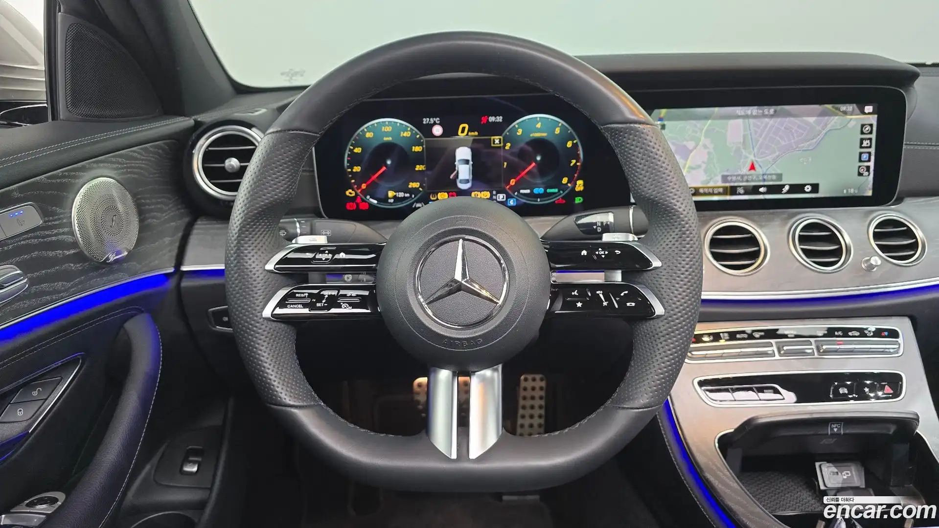 E-Class Mercedes-Benz 2022.7-OPTION-018