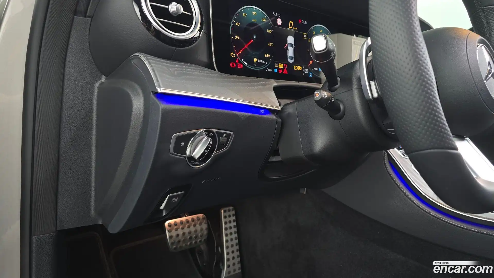E-Class Mercedes-Benz 2022.7-OPTION-040