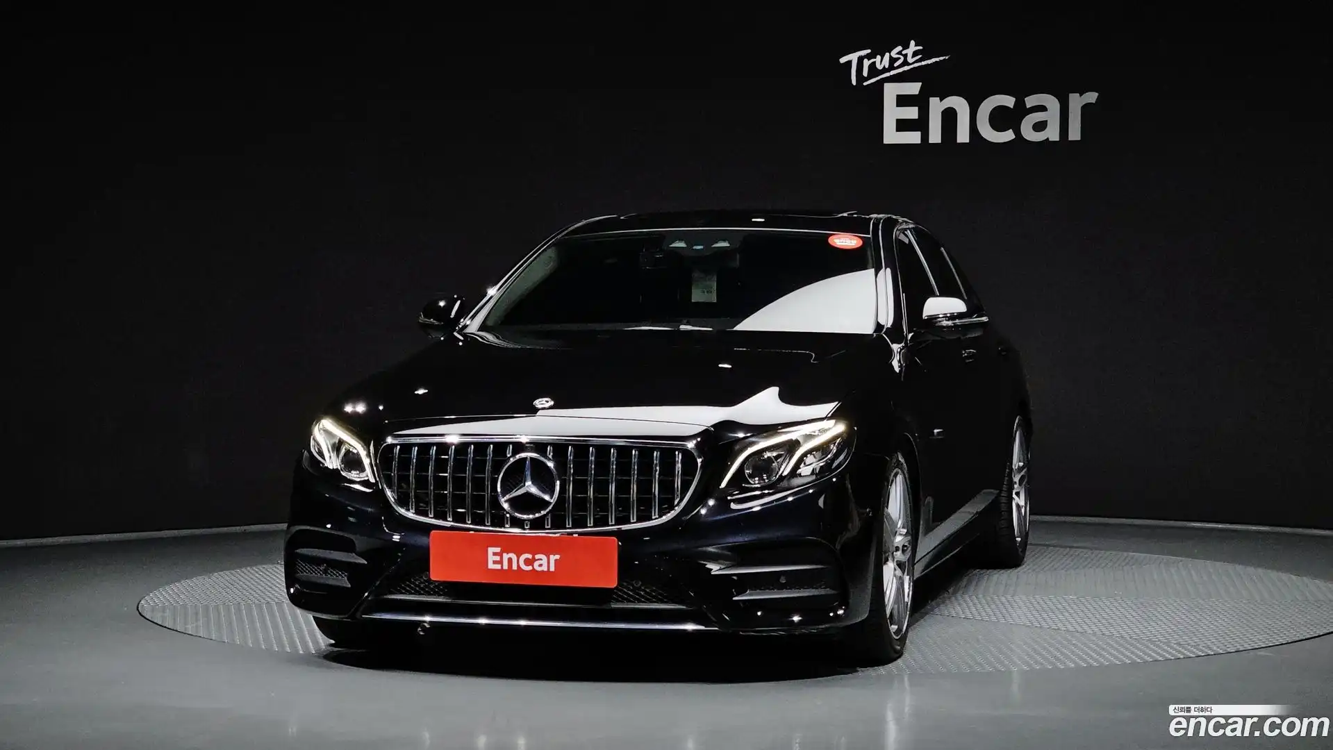 E-Class Mercedes-Benz 2019.0-OUTER-003
