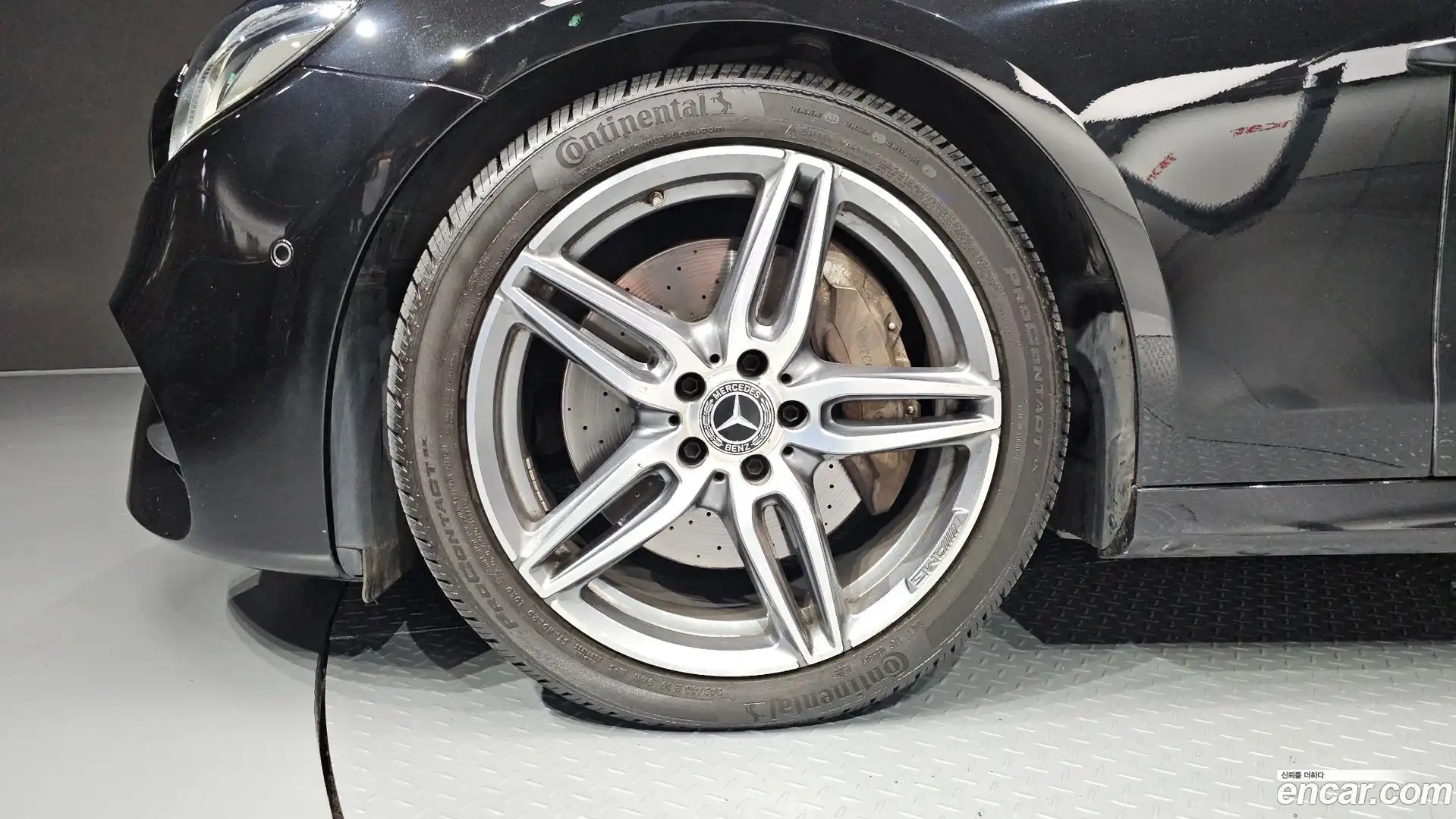 E-Class Mercedes-Benz 2019.0-OUTER-005