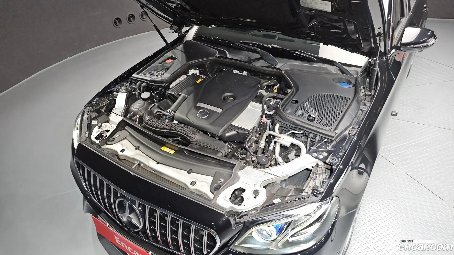 E-Class Mercedes-Benz 2019.0-OUTER-006