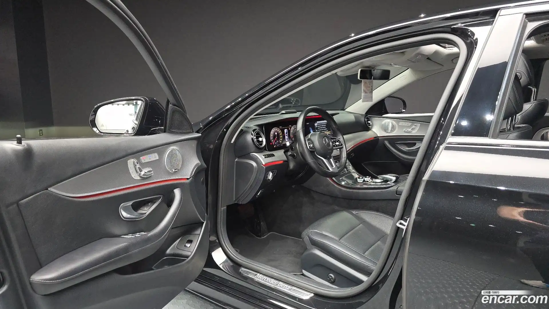 E-Class Mercedes-Benz 2019.0-INNER-010