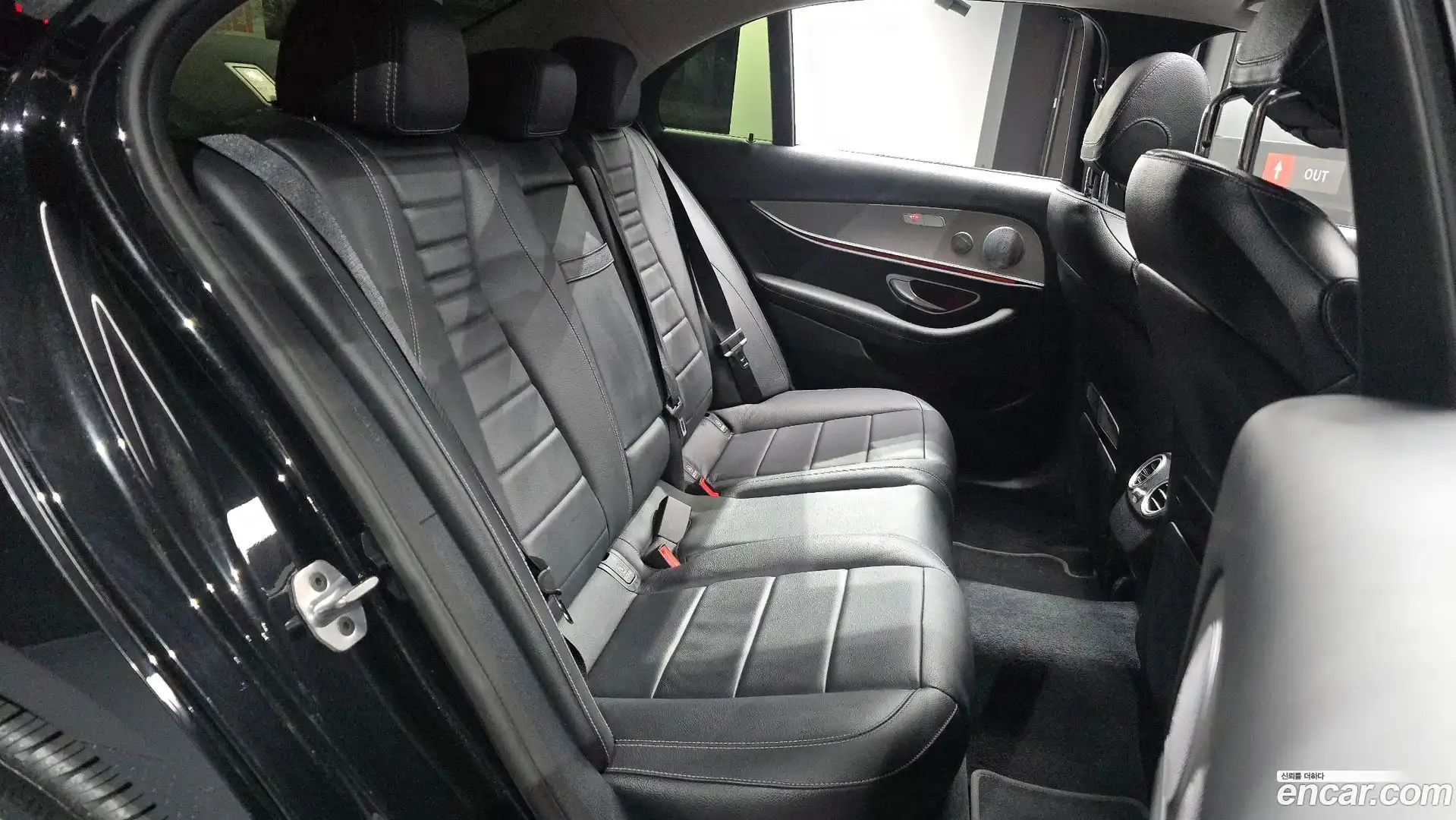 E-Class Mercedes-Benz 2019.0-OPTION-015
