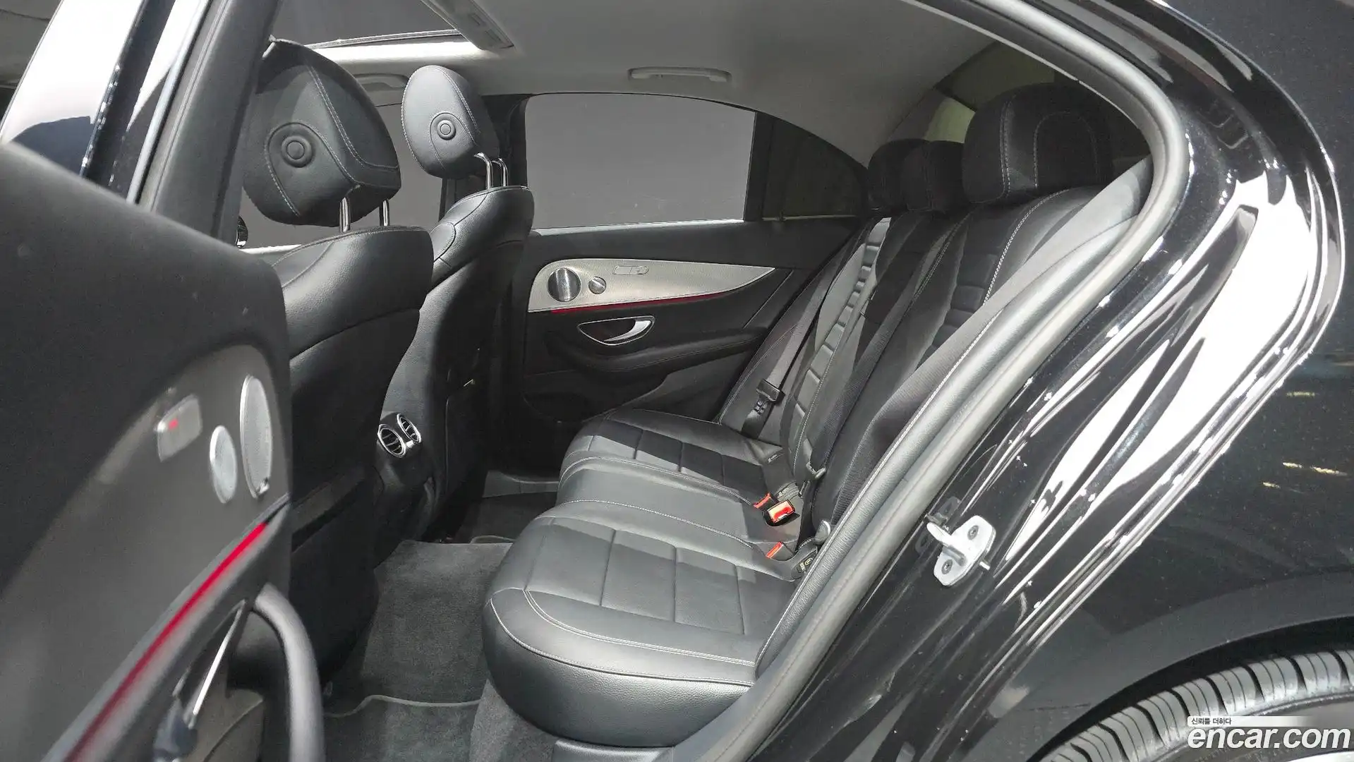 E-Class Mercedes-Benz 2019.0-OPTION-016