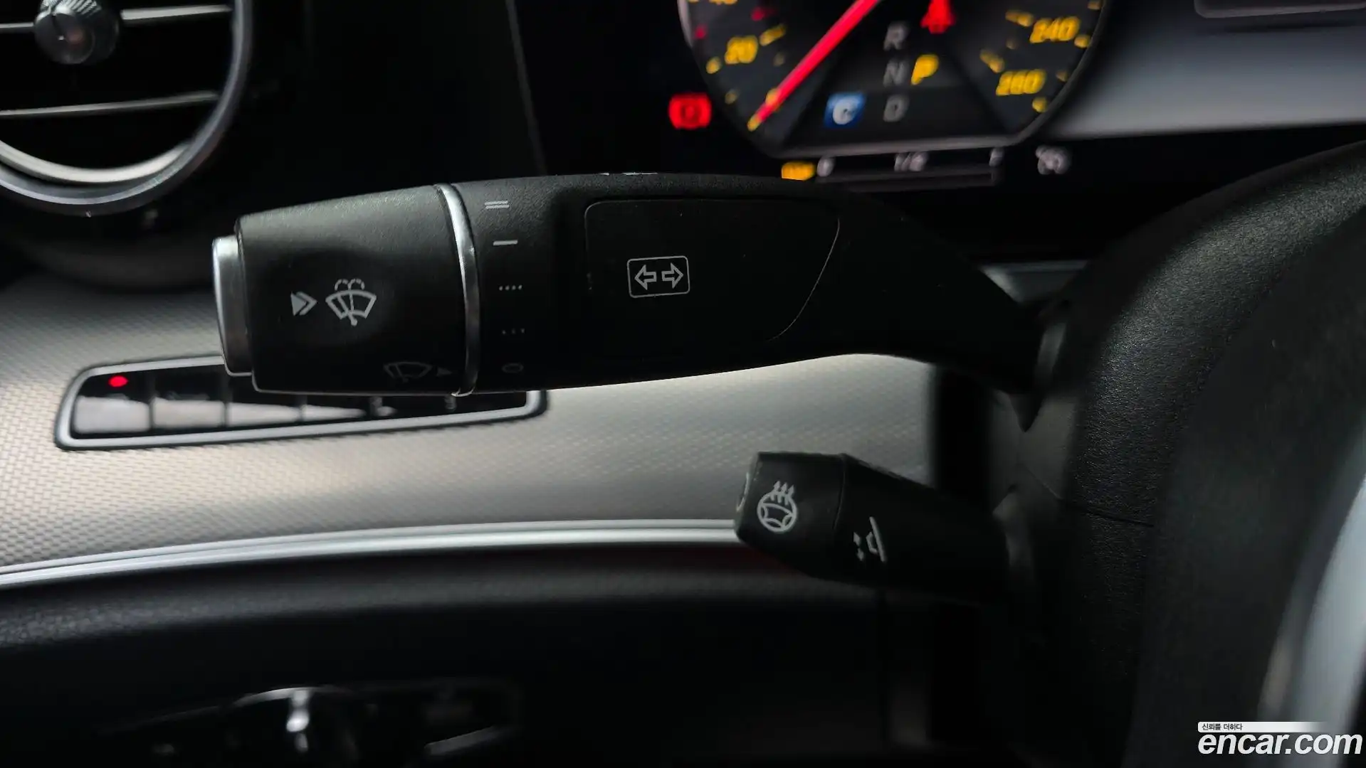 E-Class Mercedes-Benz 2019.0-OPTION-042