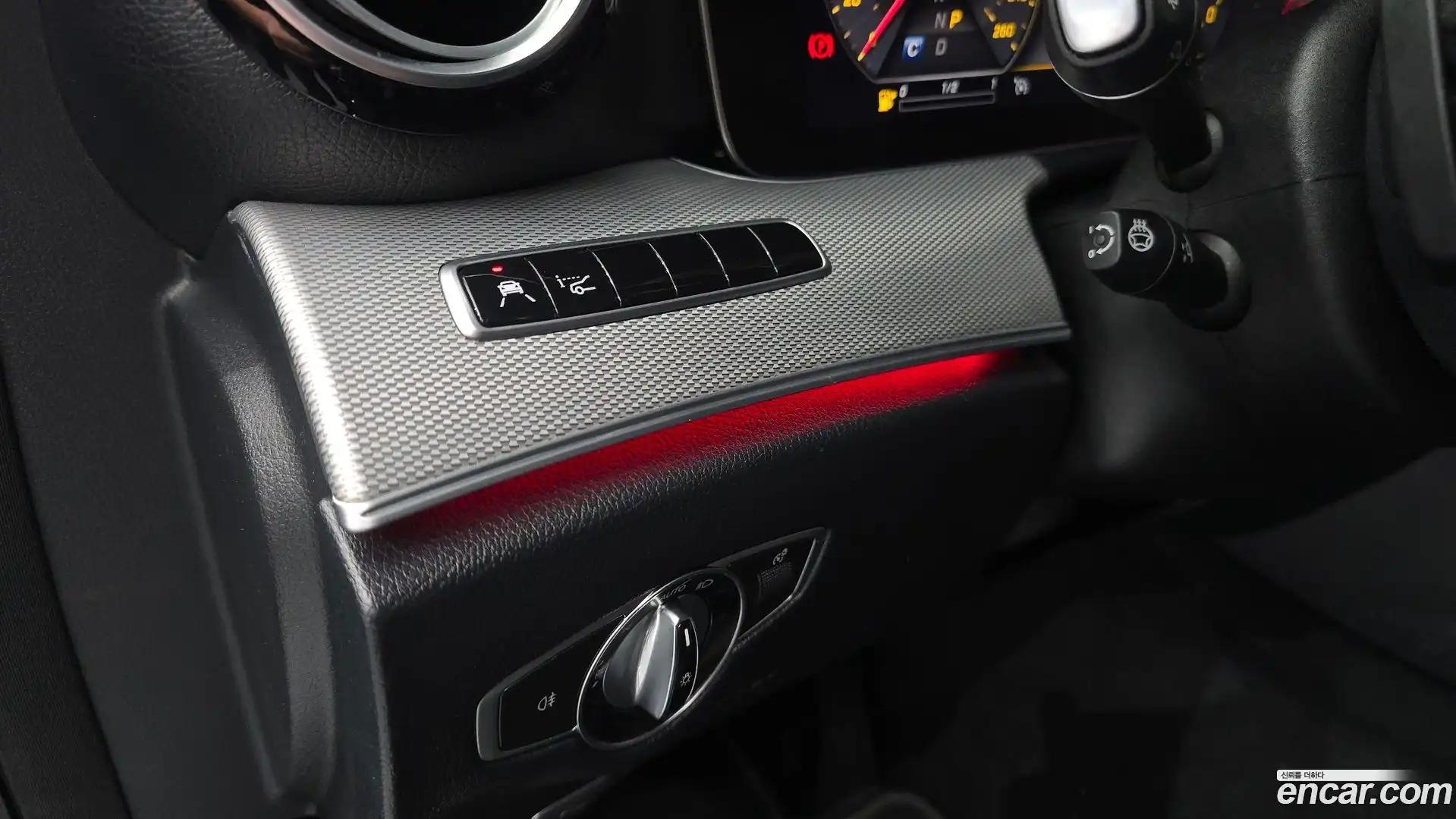E-Class Mercedes-Benz 2019.0-OPTION-045
