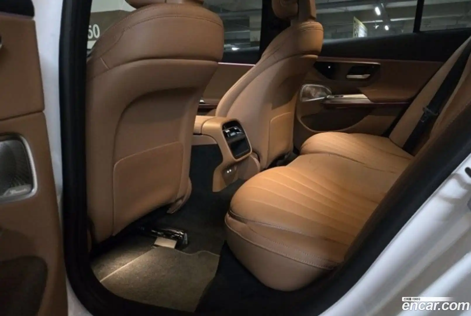 E-Class Mercedes-Benz 2024.4-INNER-008