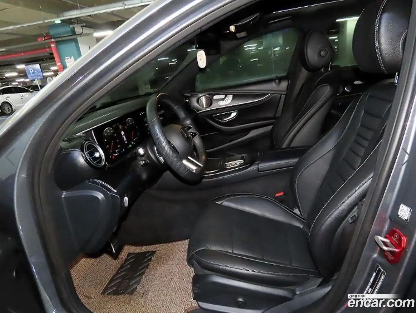 E-Class Mercedes-Benz 2022.8-OUTER-006