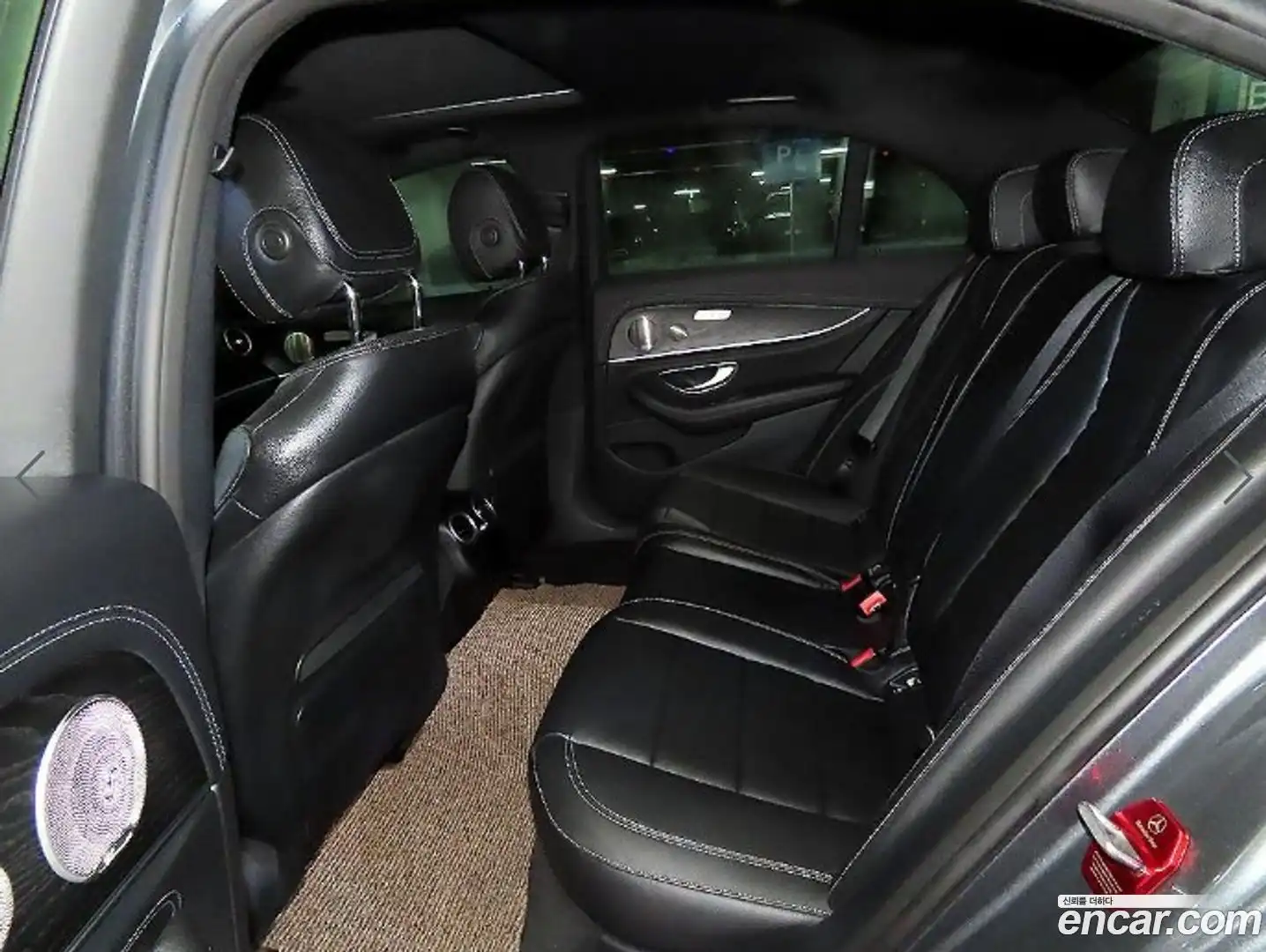 E-Class Mercedes-Benz 2022.8-INNER-007