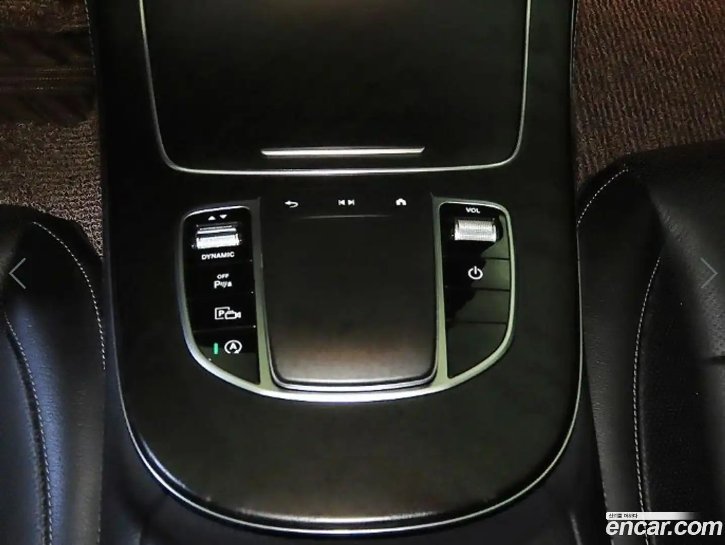 E-Class Mercedes-Benz 2022.8-OPTION-017