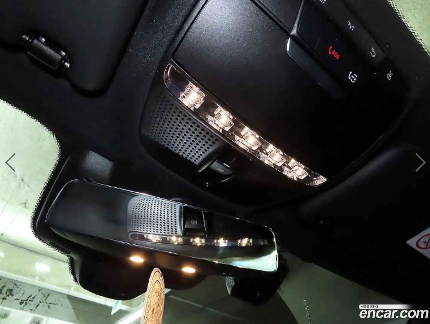 E-Class Mercedes-Benz 2022.8-OPTION-018