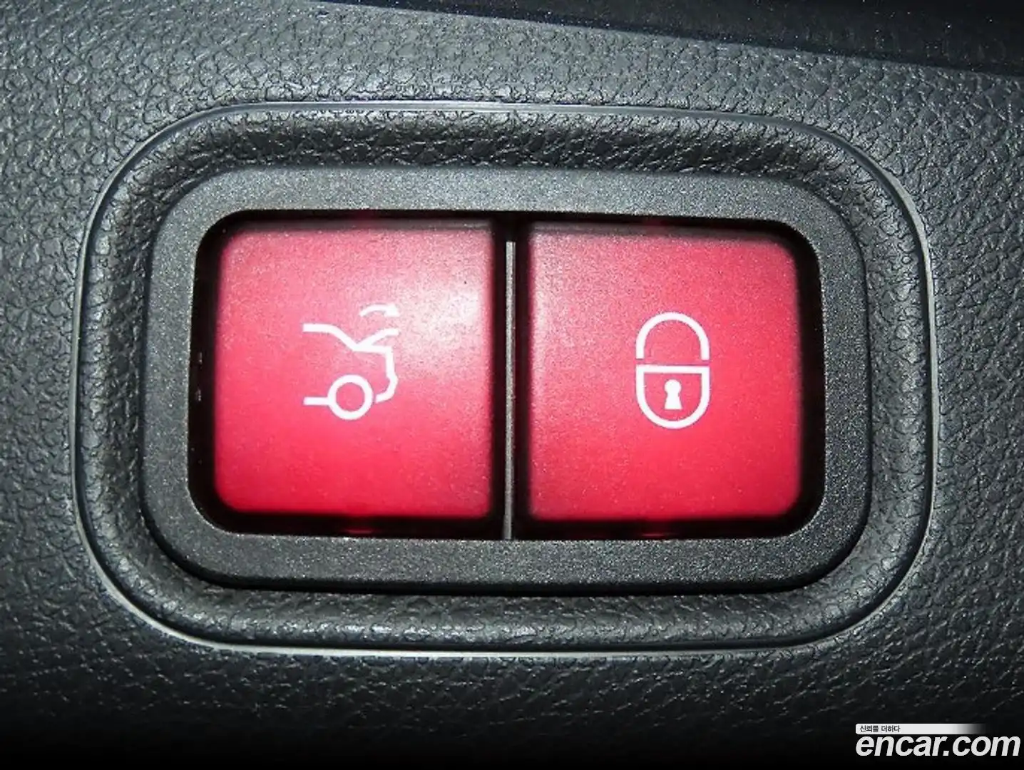 E-Class Mercedes-Benz 2022.8-OPTION-020