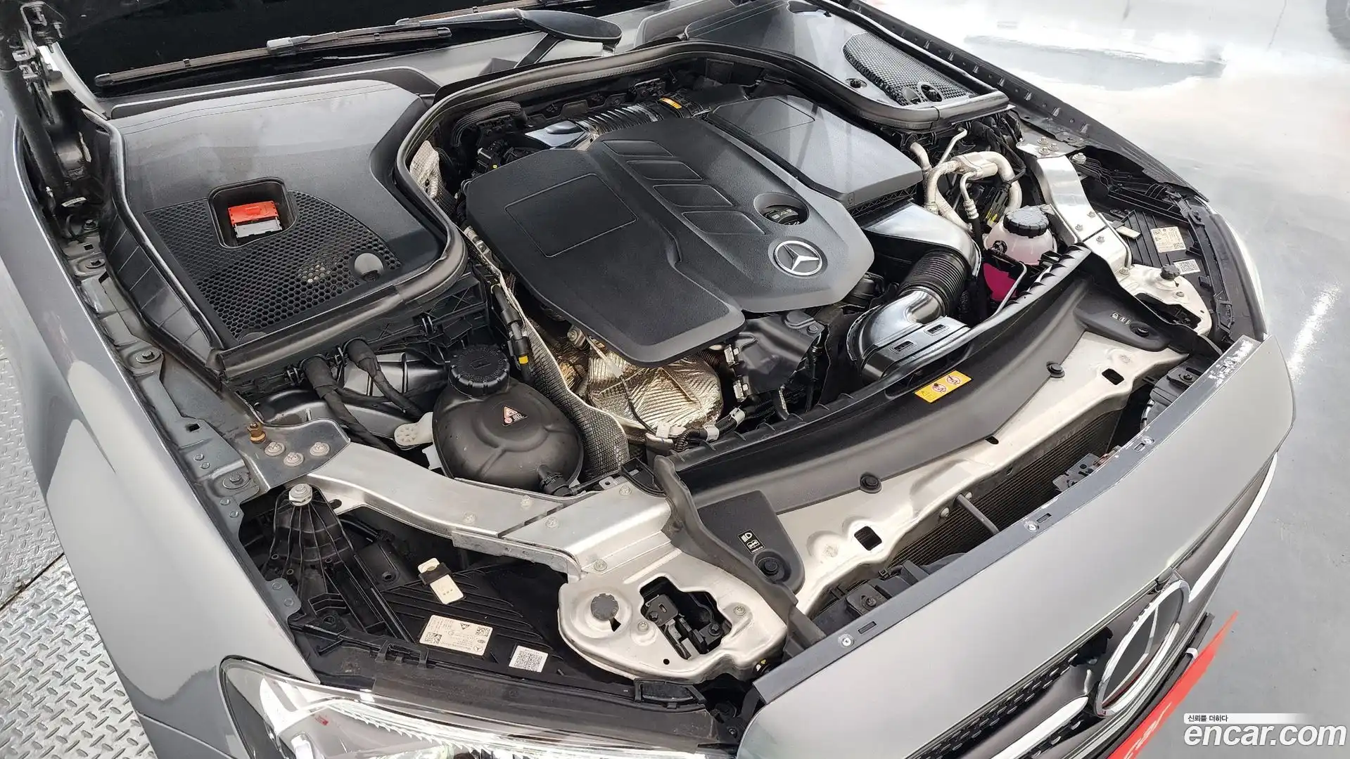 E-Class Mercedes-Benz 2022.8-OUTER-006