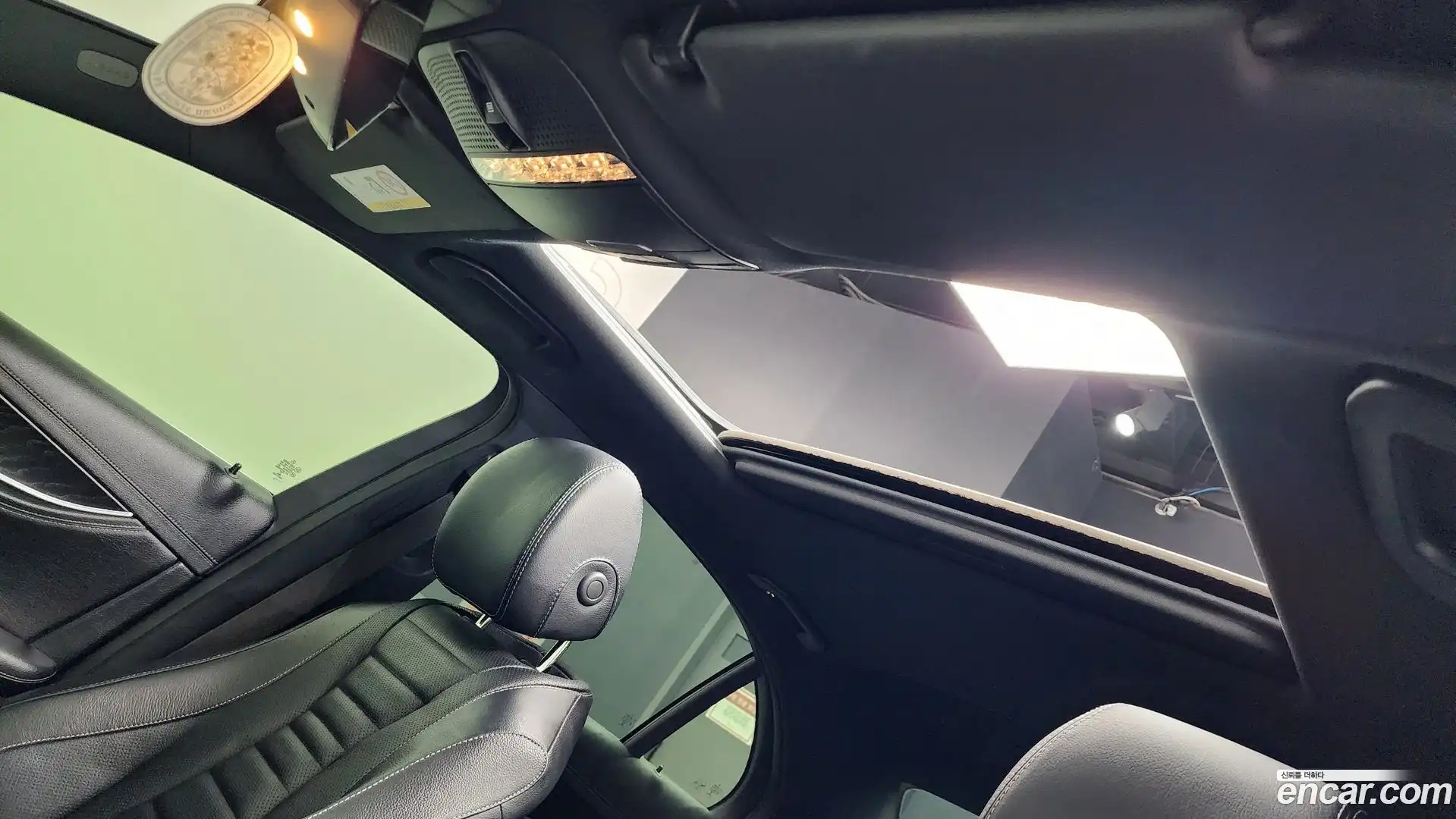 E-Class Mercedes-Benz 2022.8-OPTION-021