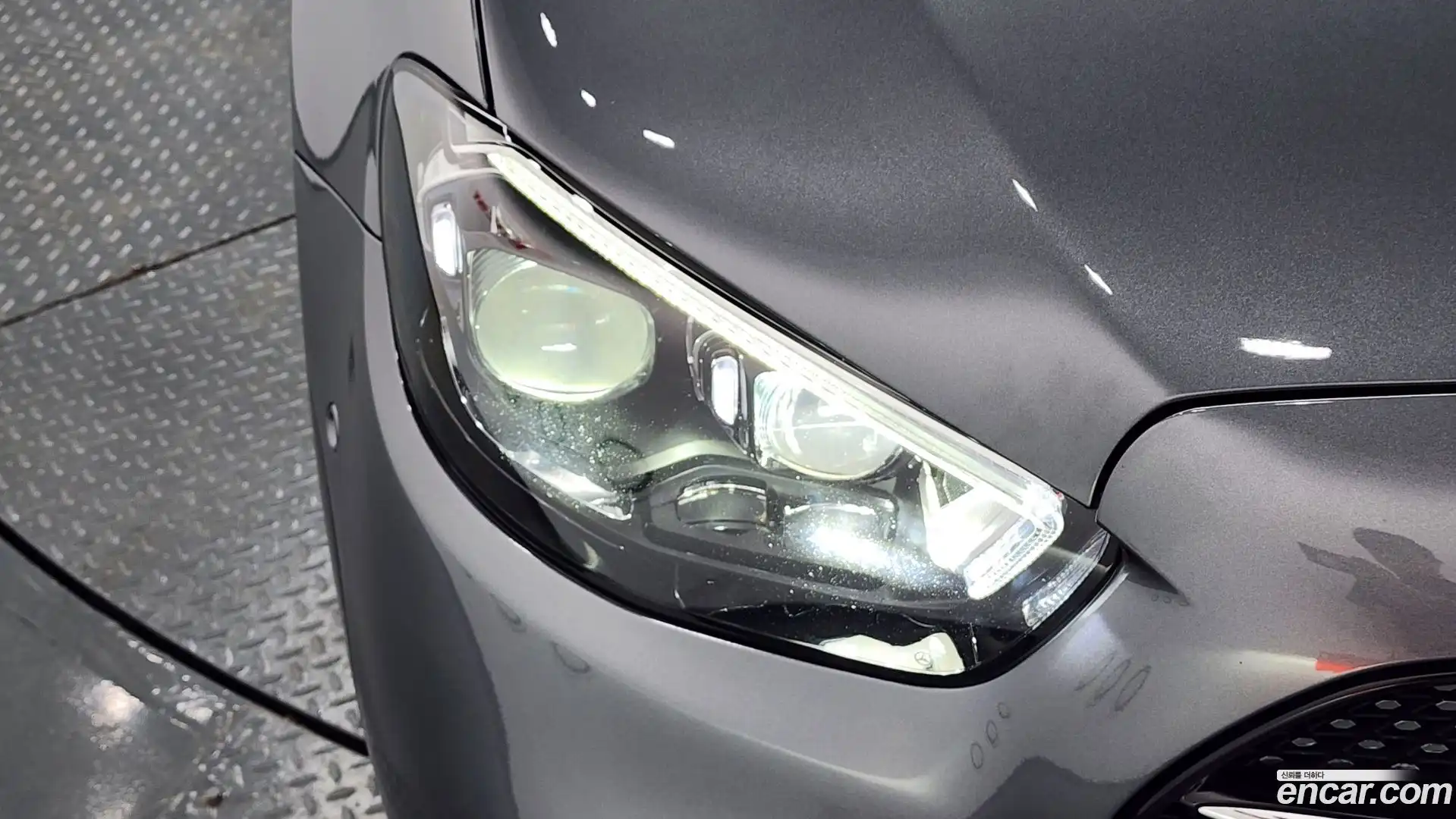E-Class Mercedes-Benz 2022.8-OUTER-032