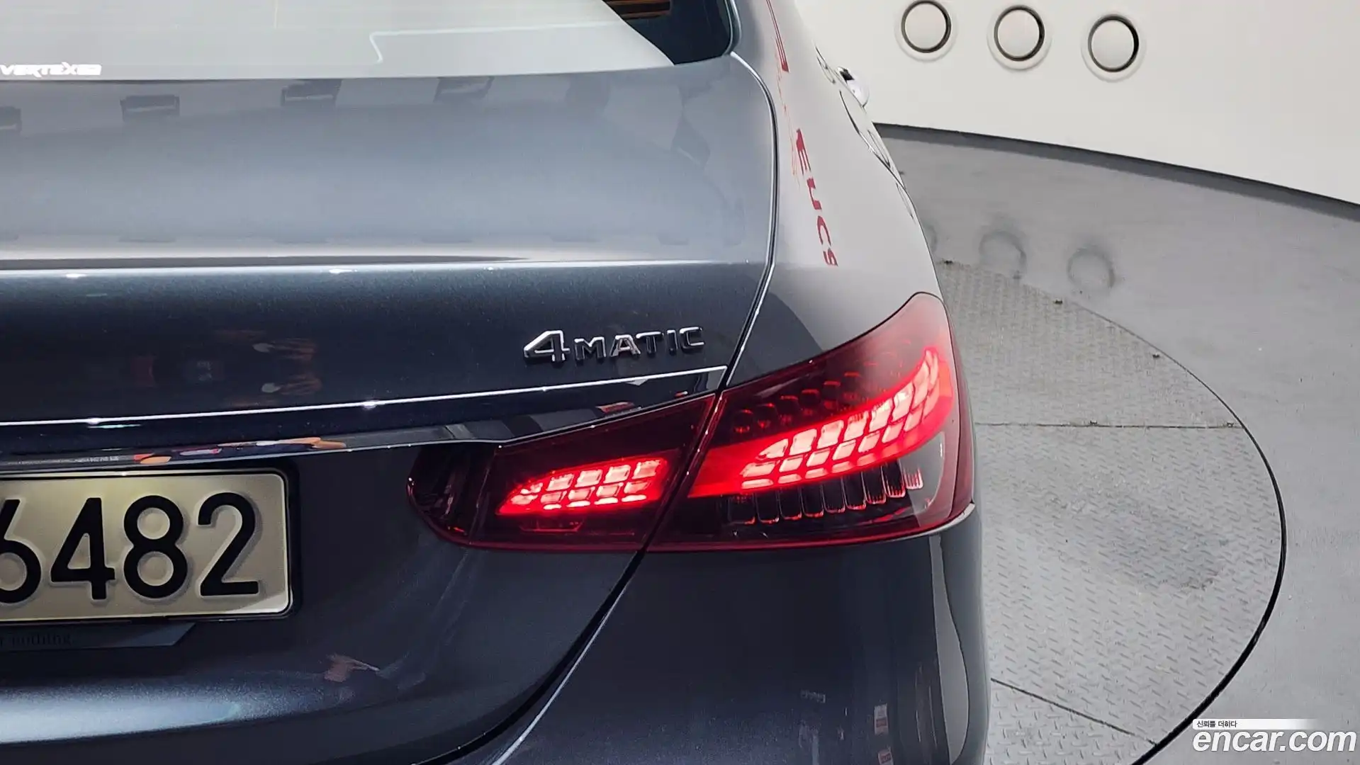 E-Class Mercedes-Benz 2022.8-OUTER-033