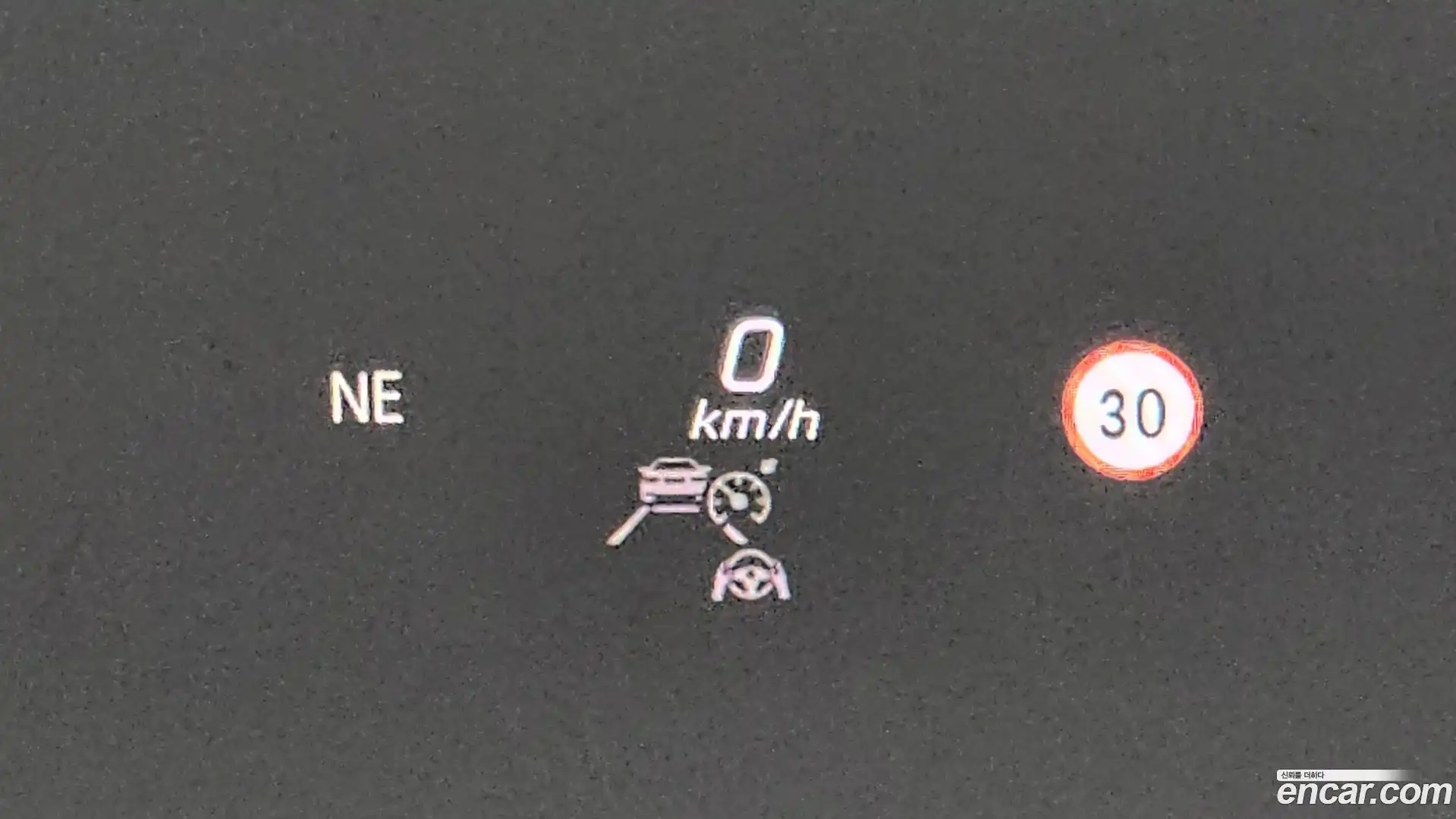 E-Class Mercedes-Benz 2022.8-OPTION-046