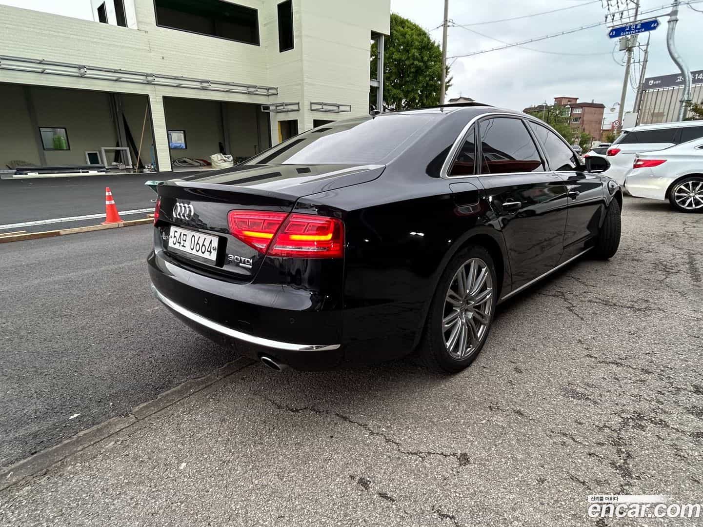 A8 Audi 2012.6-OUTER-005