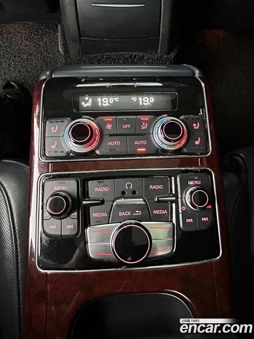 A8 Audi 2012.6-INNER-010
